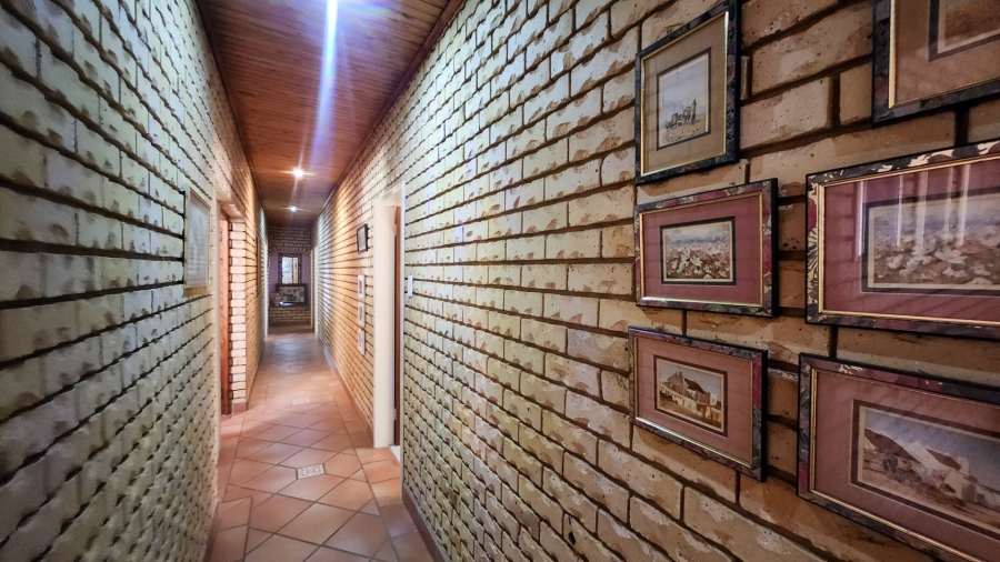 4 Bedroom Property for Sale in Flamwood North West